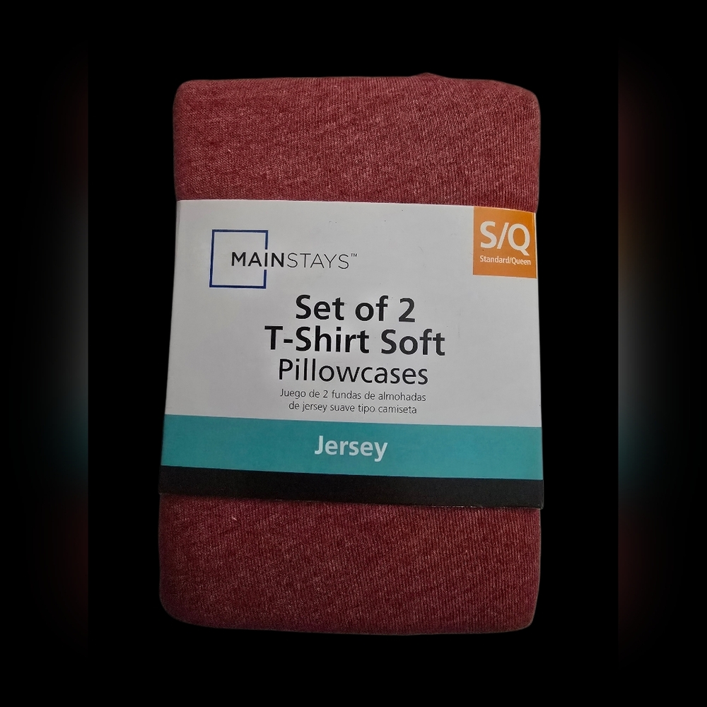 Mainstays Red T-Shirt Soft Pillowcases Set